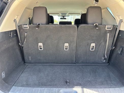 Used 2024 Nissan Pathfinder SV image 25