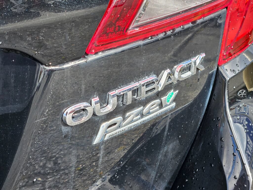 Used 2017 Subaru Outback 2.5i Limited AWD/4WD image 10