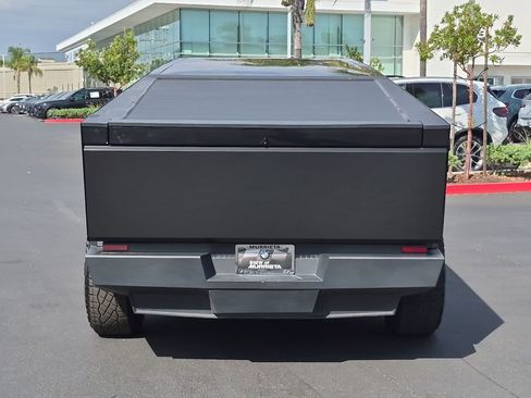Used 2024 Tesla Cybertruck Cyberbeast AWD/4WD image 9
