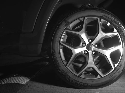 Used 2025 Jeep Compass Limited image 14