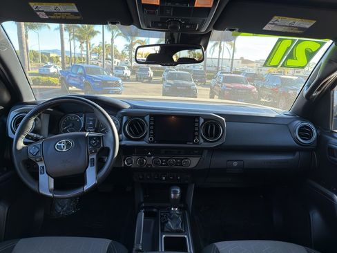Used 2021 Toyota Tacoma 4x4 Double Cab image 10