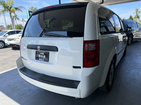 Used 2008 Dodge Grand Caravan SE FWD image 10