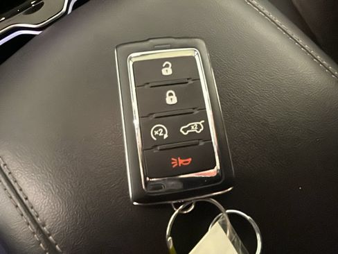 Used 2023 Jeep Grand Cherokee 4WD 4xe image 24