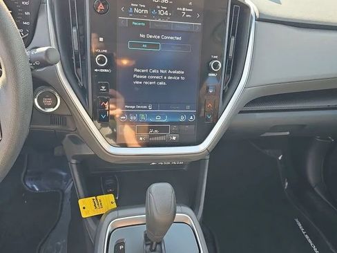 Used 2024 Subaru Crosstrek 2.0i Premium image 17