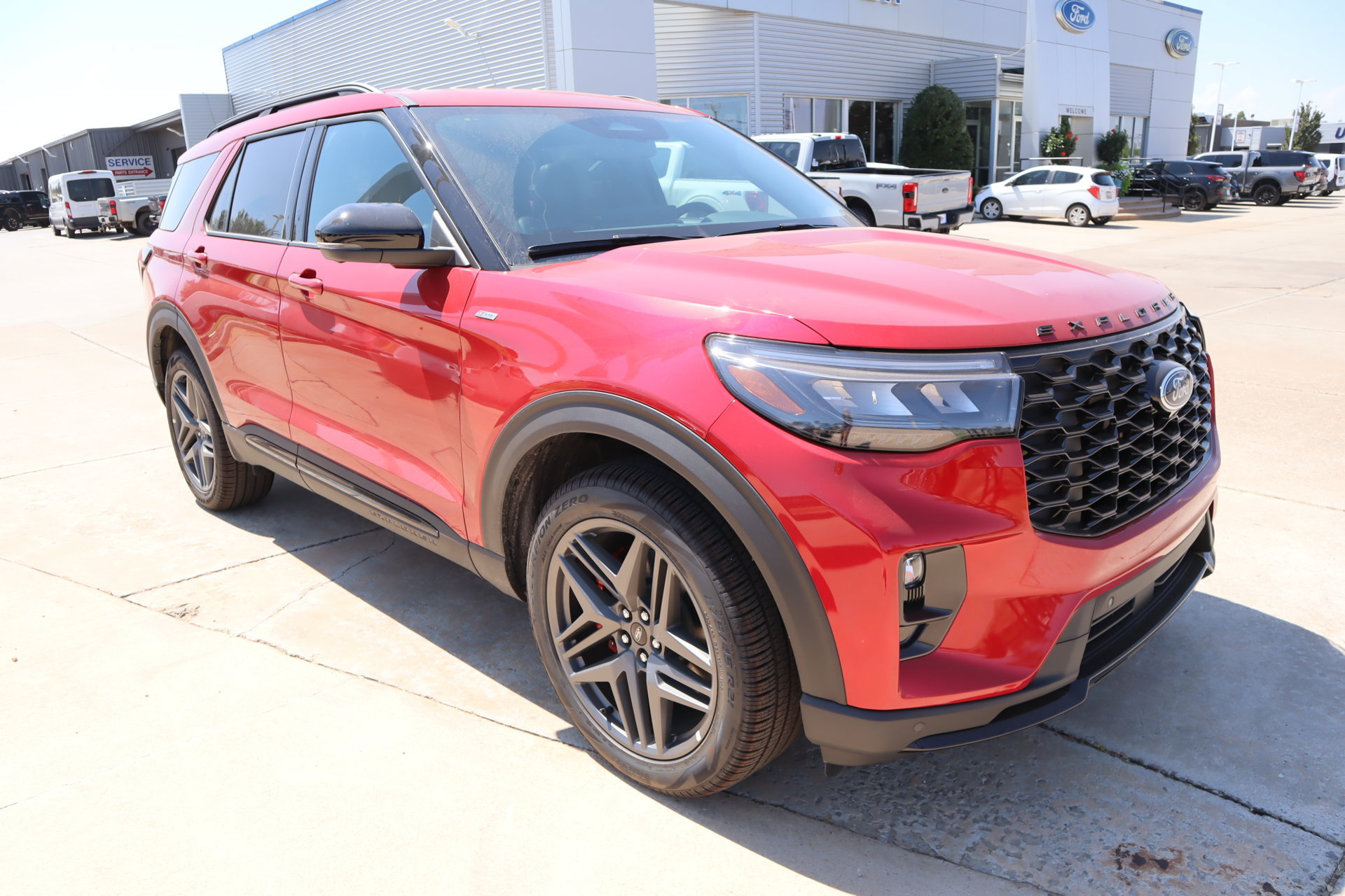 New 2026 Ford Explorer ST-Line w/ ST-Line Street Pack AWD/4WD image 1