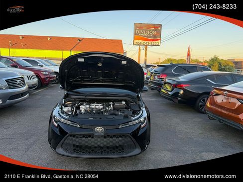 Used 2020 Toyota Corolla LE image 8