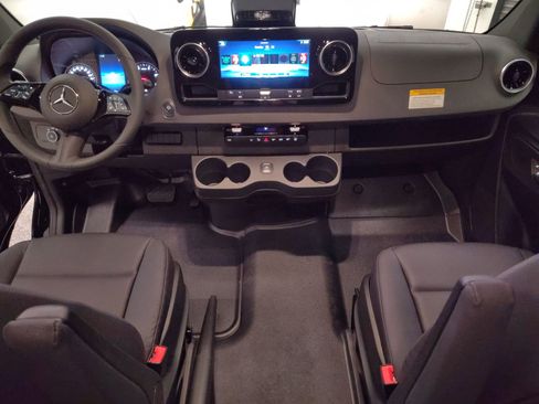 New 2026 Mercedes-Benz Sprinter 2500 image 13