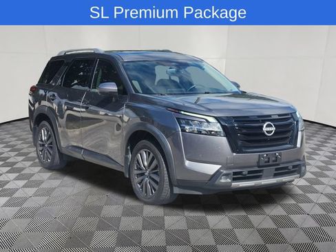 Used 2022 Nissan Pathfinder SL w/ SL Premium Package FWD image 3
