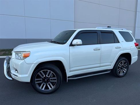 Used 2011 Toyota 4Runner SR5 AWD/4WD image 4