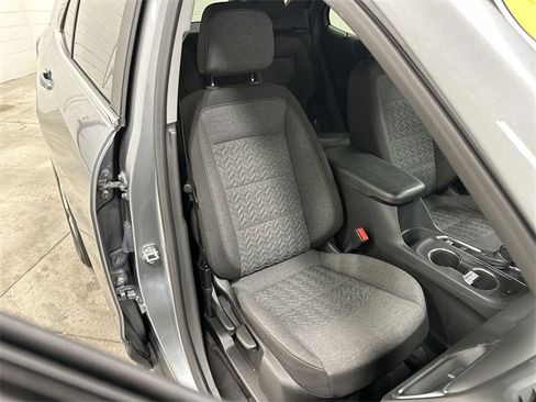 Used 2024 Chevrolet Equinox LT image 28