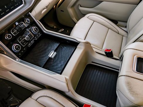 Used 2022 GMC Yukon Denali image 23