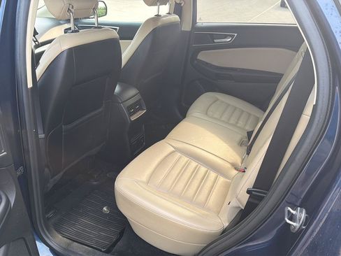 Used 2017 Ford Edge SEL w/ Equipment Group 201A AWD/4WD image 9
