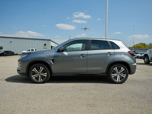 Used 2025 Mitsubishi Outlander Sport SE image 4