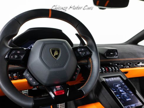 Used 2023 Lamborghini Huracan Tecnica image 36
