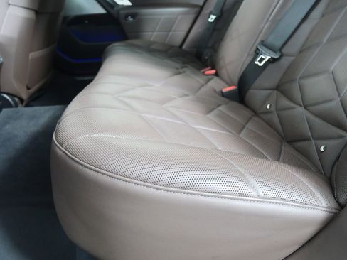 Certified 2023 BMW 760i xDrive w/ Executive Package image 14