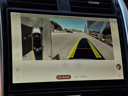 New 2025 Land Rover Discovery S image 19