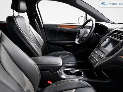Used 2019 Lincoln MKC Select w/ Select Plus Package AWD/4WD image 9