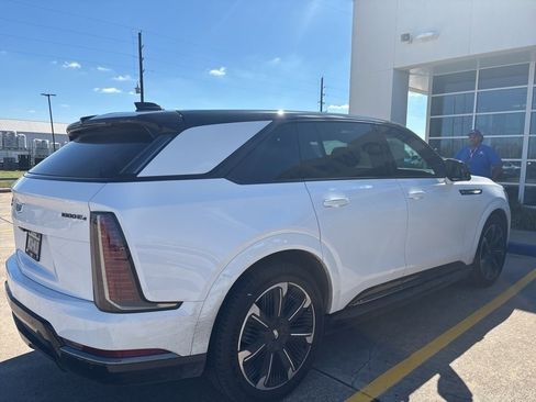 Used 2025 Cadillac Escalade IQ Sport 2 image 5