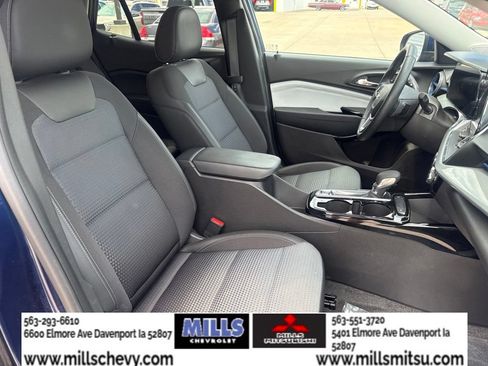 Used 2024 Chevrolet Trax LT w/ LT Convenience Package FWD image 26
