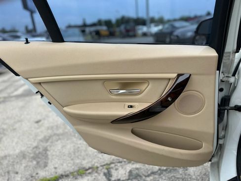 Used 2014 BMW 328i Sedan RWD image 21