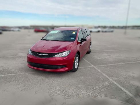 New 2026 Chrysler Voyager LX image 3