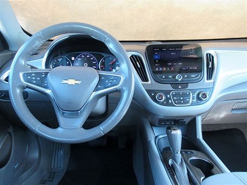 Used 2019 Chevrolet Malibu Premier w/ Sun and Wheel Package image 17