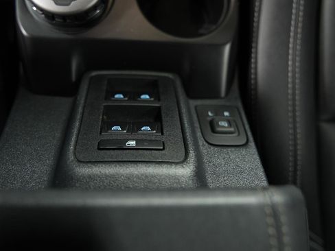 Used 2025 Ford Bronco Badlands image 39