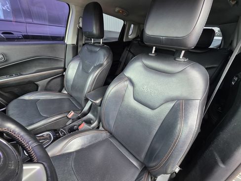 Used 2018 Jeep Compass Limited AWD/4WD image 6