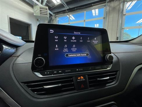 Used 2020 Nissan Altima 2.5 SR FWD image 18