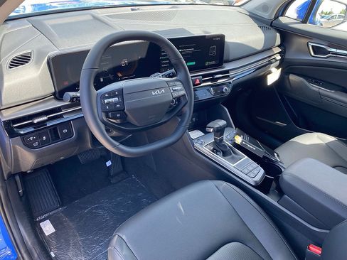 New 2026 Kia Sportage EX FWD image 13