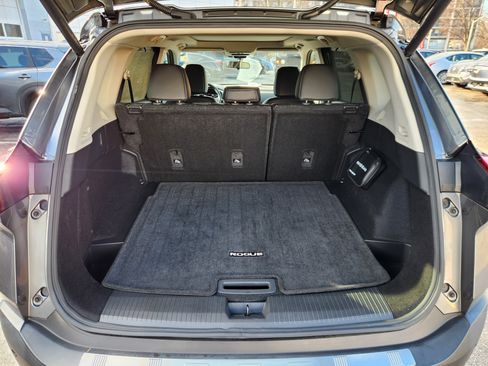 Certified 2023 Nissan Rogue SV w/ SV Premium Package image 19