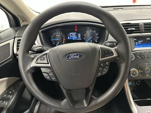 Used 2019 Ford Fusion S FWD image 13