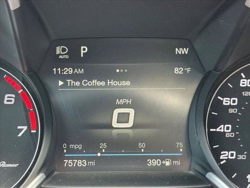Used 2018 Alfa Romeo Giulia RWD image 11