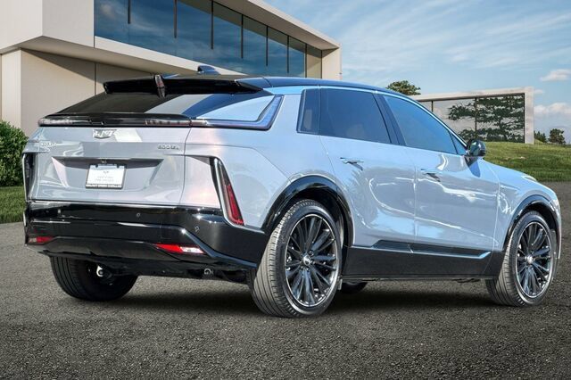 Certified 2024 Cadillac Lyriq Luxury w/ Nappa Leather Package AWD/4WD image 4