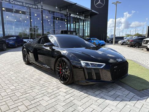 Used 2018 Audi R8 V10 w/ 20" Wheel Package RWD image 7