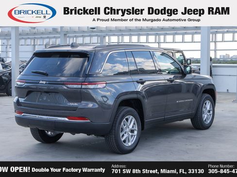 New 2025 Jeep Grand Cherokee Laredo image 5