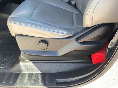 Used 2019 Ford F550 2WD Regular Cab Super Duty image 16