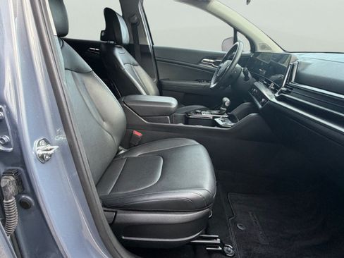 Certified 2025 Kia Sportage EX w/ Premium Package FWD image 17
