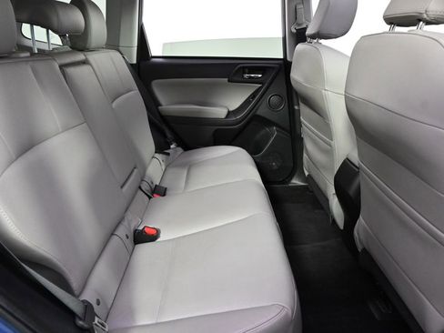Used 2015 Subaru Forester 2.5i Limited image 18