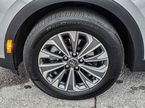 Used 2024 Buick Envision Preferred image 7