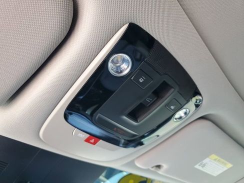 Used 2025 Kia Sorento S w/ Panoramic Sunroof Package image 31