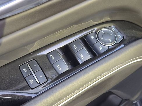 Used 2024 Cadillac Escalade Sport Platinum w/ LPO, ONYX Package AWD/4WD image 26