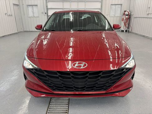 Used 2023 Hyundai Elantra SEL FWD image 12