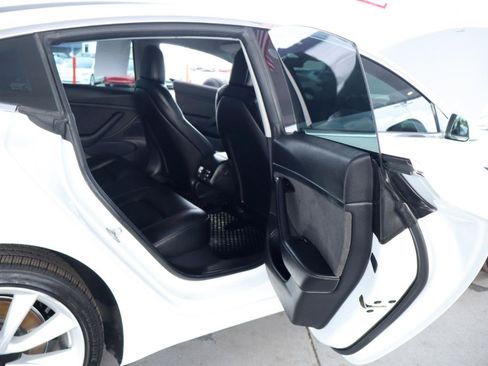 Used 2018 Tesla Model 3 Long Range AWD/4WD image 32