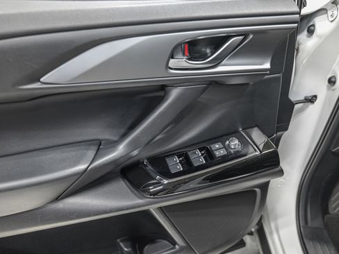 Used 2023 MAZDA CX-9 Touring Plus image 13