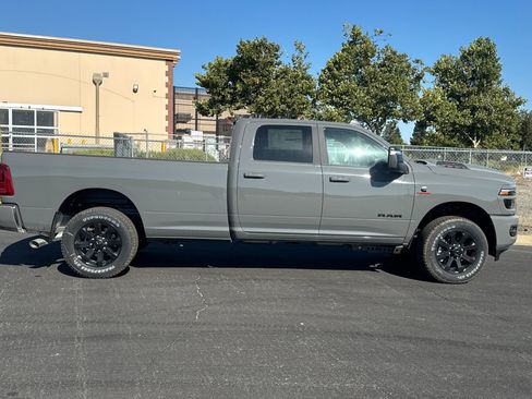New 2026 RAM 2500 Laramie w/ Night Edition AWD/4WD image 2