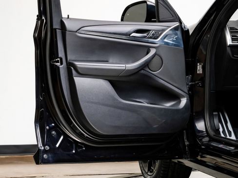 Used 2023 BMW X4 xDrive30i w/ M Sport Package image 46