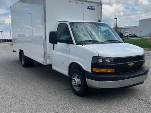 New 2026 Chevrolet Express 3500 w/ Power Convenience Package RWD image 3