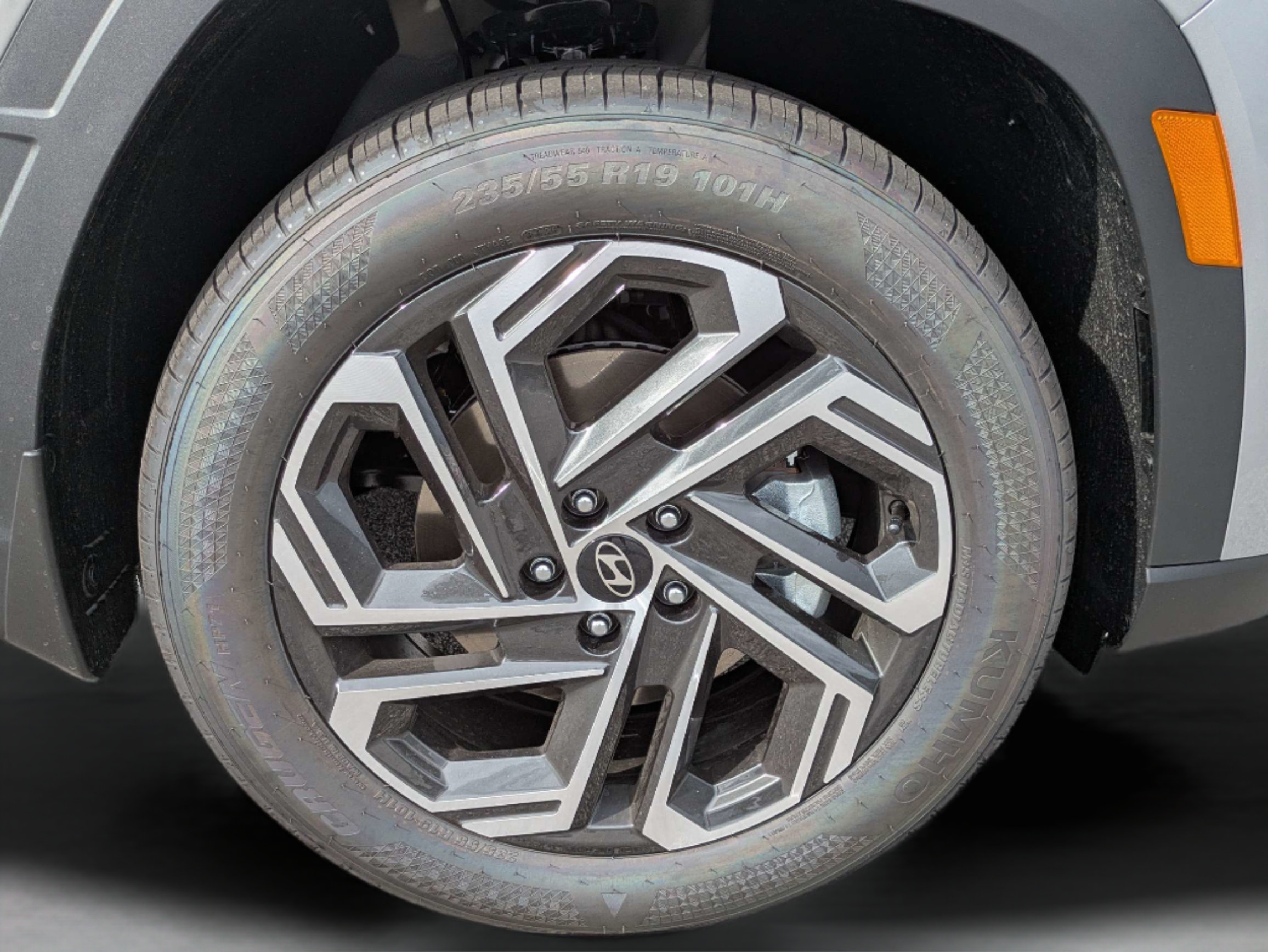 New 2026 Hyundai Tucson Limited w/ Tow & Go Package FWD image 33