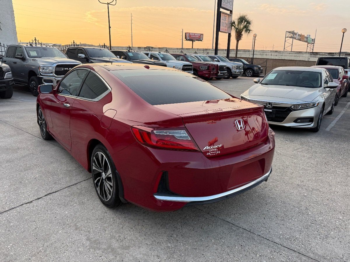 Used 2017 Honda Accord Touring image 6